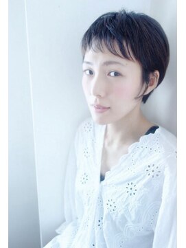 アトリエ エス atelier es HAIRDESIGN スッキリショート/眉上バング/オン眉/黒髪/ベリーショート/小顔