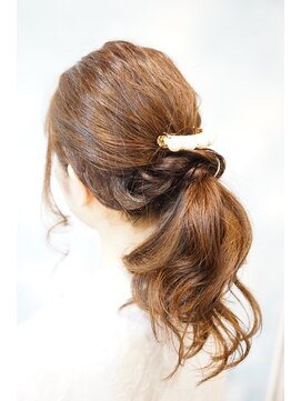 ヘアーサロン ポラリス(POLARIS) ローポニースタイル