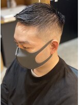 フランクスバーバー アンド ビアークラブ(FRANK'S BARBER and BEER CLUB)&nbsp;かき上げスキンフェードショートレイヤークロップ