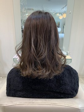 カイム ヘアー(Keim hair) ベージュ×グラデーション/ナチュラルロブ/セミディ/くびれヘア