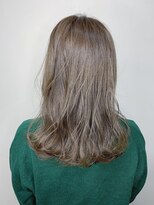 モルニ(MORNI)&nbsp;グレージュ_マロンベージュ Aラインボブ かきあげ