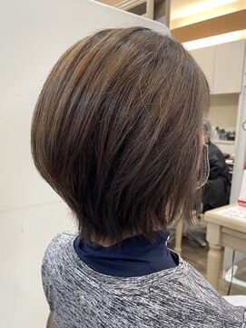 アルターリール(aL ter Rire) アッシュベージュ/白髪ぼかしハイライト/中村郁未