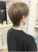 福山市Caaryネオショートレイヤーウルフスタイルカーキベージュ