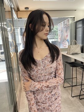 ラ キング(LA KING) レイヤーカット×ダークオリーブグレー