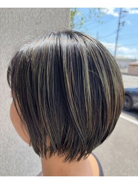 月と風 城東通り店 ハイライトへナ ショート