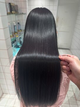 ロンドルーチェ 心斎橋(Lond luce) ダークアッシュ/ミディアムレイヤーカット［髪質改善/縮毛矯正］