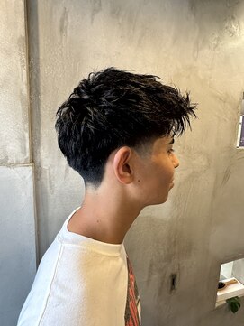 ニマルニーニー バイ ヤスオカ(2022 BY YASUOKA) 外国人風ローフェード