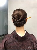 上品見え◎編み込みシニヨンアレンジ