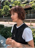 横浜西口/グレーヘアー メテオストレート ひし形レイヤーボブ