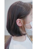 イヤリングカラーがかわいい肩上ボブ