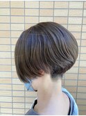 前下がりハンサムショート