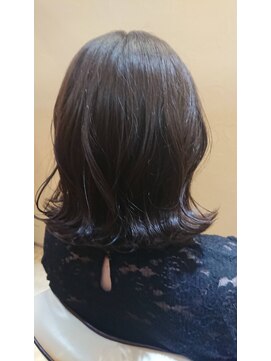 オッジ 箕郷店(Oggi) 外ハネくびれミディアム