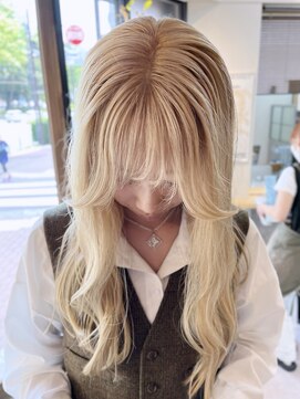 リノショアーズ 日本大通り店(RINOSHORES) 【ブリーチ＋ワンカラー】 ブロンド/ロングレイヤーブロンド