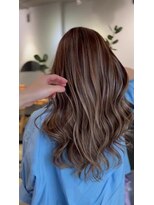 ミチ ノア(mich-nor-)&nbsp;赤味が苦手な人向けグレージュ系ハイライト◎20代30代