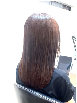 イレス 札幌駅前(IRESU) ミディアムヘア斜めバンググレージュカラーシルキーベージュ