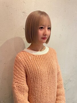 ルーム(Loom.) ハイトーンボブぱっつん前髪ボブミニボブ切りっぱなしボブ