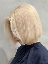 ニトバイアンキシム(nit by ahnkism)&nbsp;ボブミルクティーベージュブリーチダブルカラー堀江