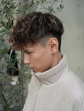 マール 矢場町(MARL) スペインカールスパイラルショートフェード