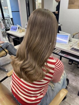アジールヘア 所沢プロペ通り店(agir hair) ヘーゼルベージュグレージュケアブリーチレイヤーカット