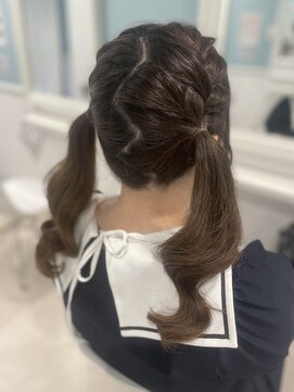 編み込みツインテール