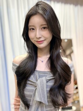 エインアンリー 明治神宮前(AIN.ANLY.) くびれヘア美髪暗めカラー大人ヘアモテ髪レイヤーカット