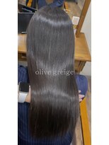 サク(Sac.)&nbsp;今っぽい柔らかいオリーブグレージュ Sac.一澤幸奈