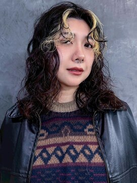 ミディアムパーマ グラデーションカラー デザインカラー