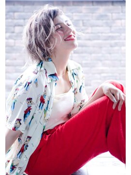 テイラー(Taylor) [Taylor]  くせ毛を活かした外国人風ボブ