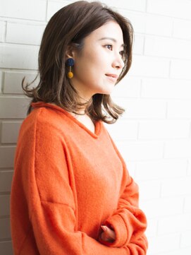 ノイン(noine) シンプルだからこそ、こだわりたい一着