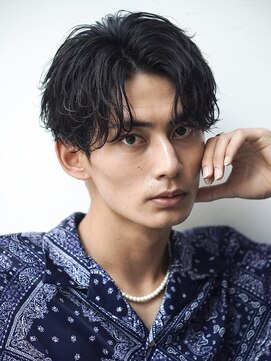 オーシャントーキョー 渋谷神南(OCEAN TOKYO) 黒髪波巻きセンターパート