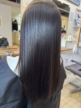 スニップガーデン(snip garden)の写真/＜髪質改善＞新質感トリートメントでツヤ感溢れる美髪へ◇クセやうねりが気になる方にもおすすめです◎