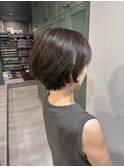 大人かわいいショートボブ×ウルツヤ白髪ぼかしカラー