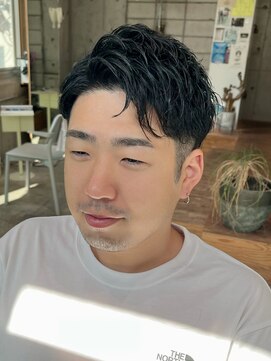 ライラ(Lyla) 重野guest Style ワンカールパーマかきあげリバースショート