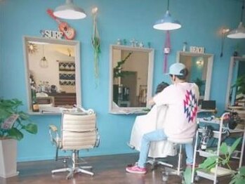 ナイン ヘア デザイン(9 hair design)の写真/広い店内＆癒し空間でリラックス◇スタッフ１人の完全マンツーマンなので最後までしっかり担当いたします◎