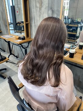 ロロネー 池田(Lolonois) 透明感グレージュカラー◎ブリーチ１回～