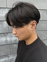 ヒュイル バイ ニアウ(Hwyl by Niau) MEN’S HAIRセンターパートスパイラルパーマニュアンスパーマ