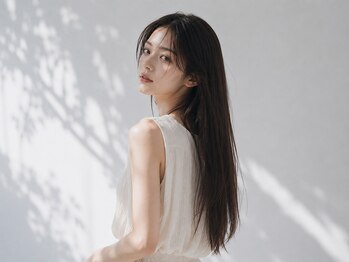 ユイン(YUIN)の写真/髪質改善×縮毛矯正で叶える、自然で柔らかなストレートヘア。気になるクセや広がりをしっかり解消◎