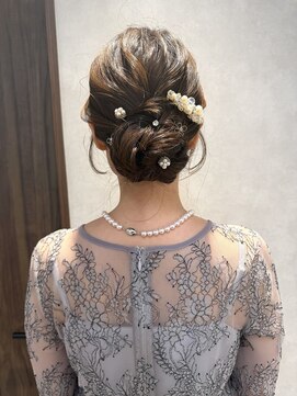 エレノア 高槻(Eleanor) 【ヘアセット】綺麗めシニョン