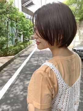 ミィ 表参道(mee.) 【mee.】ハセガワヒトシ 伸ばしかけストレートボブディ