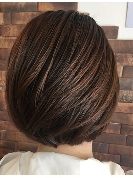 ハイナンバース HIGH NUMBERS ☆レイヤーボブ/一撃バレイヤージュ☆