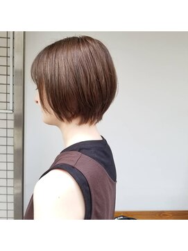 カウチ(Kauti) 馴染みショートボブ