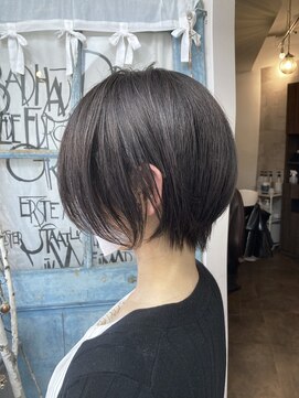 ロッティー(Rottie) くびれショートボブ