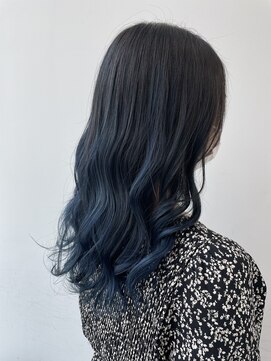 アライブ キチジョウジ(ALIVE Kichijoji) エアタッチバレイヤージュ×ネイビーブルー