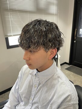 ボルド(MEN'S HAIR SALON BORDO) 強めスパイラル×ハイライト