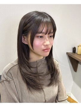 ノア(noah.) 一見レイヤーウルフの様な姫カット風の低めの顔まわりレイヤー