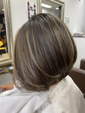 クレッシェレ(Crescere) 前下がりクールボブ