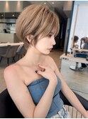 大人美人クビレひし形束間前下がりショートボブ