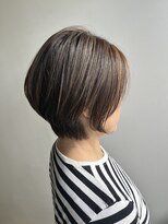 ロータスヘアーデザイン(Lotus Hair Design)&nbsp;【lotus　下枝】前下がりショートボブ/極細ハイライトベージュ