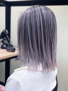 シオン(shion) メルティカラーウェーブミディアム似合わせカット_ba466341