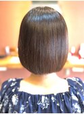 うるツヤ縮毛×ぱつっとボブ